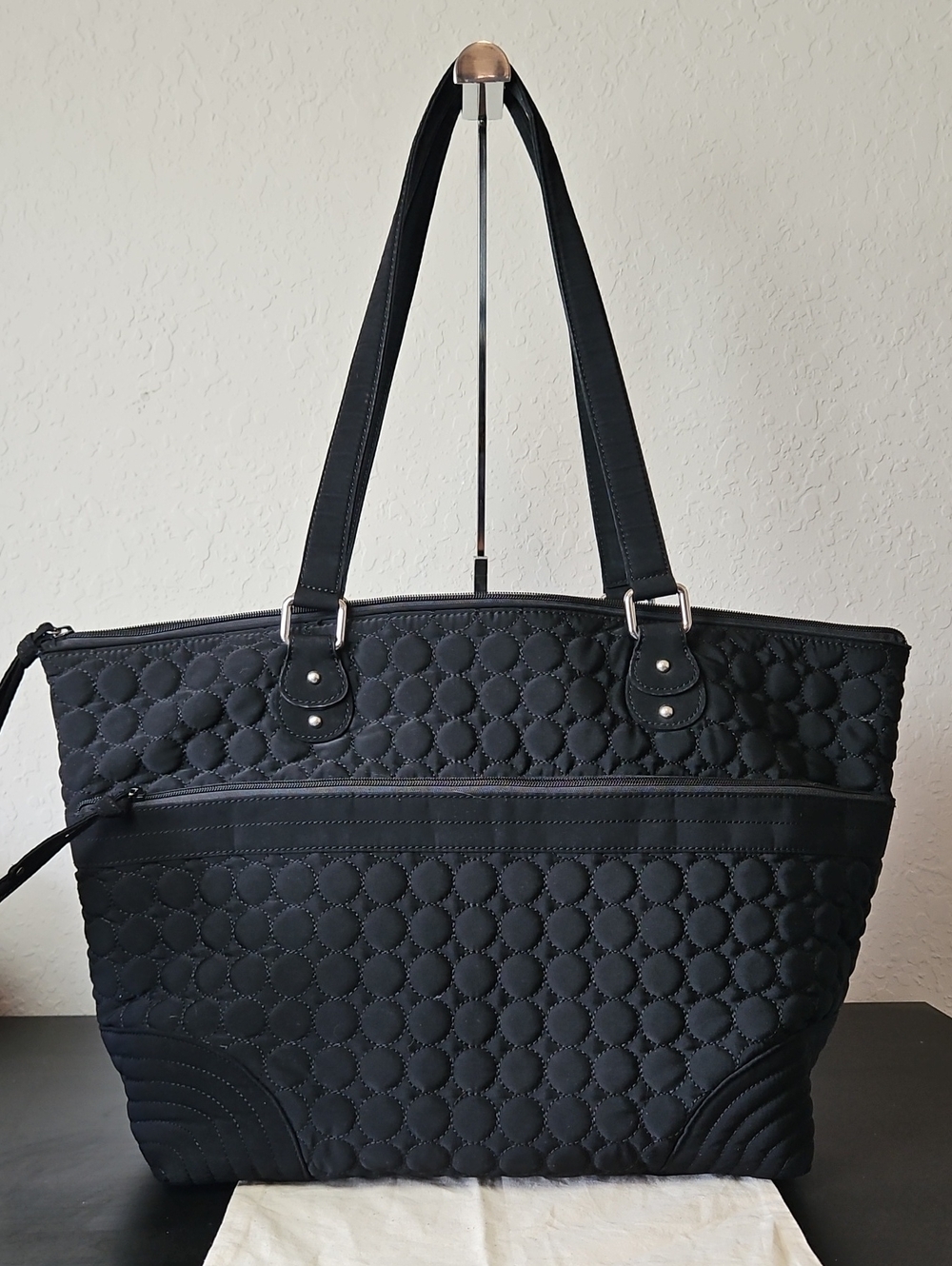 Vera Bradley Black Quilted Plastic Lined Diaper Bag/Tote Bag, Microfiber - Picture 5 of 11
